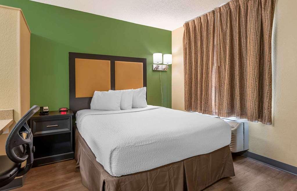 Extended Stay America Select Suites - Chicago - Downers Grove Room photo