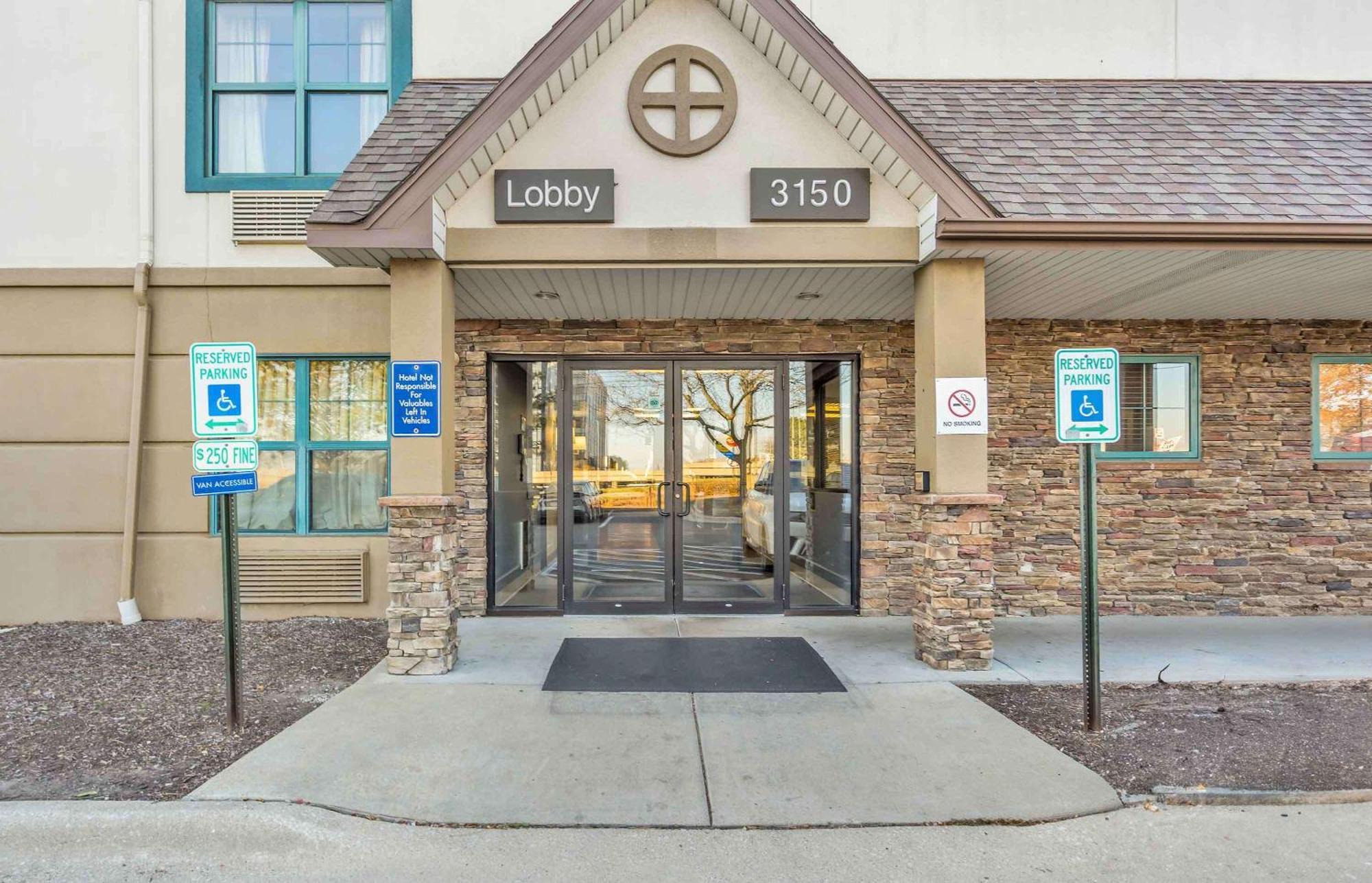 Extended Stay America Select Suites - Chicago - Downers Grove Exterior photo