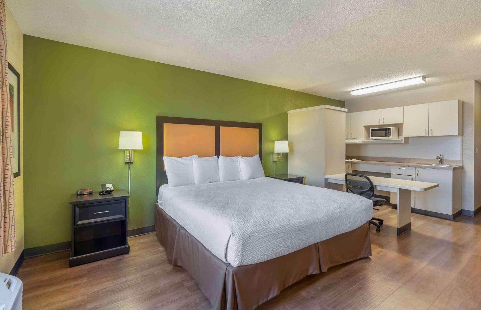 Extended Stay America Select Suites - Chicago - Downers Grove Exterior photo